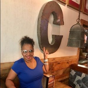 Meet your Posher, Kelly